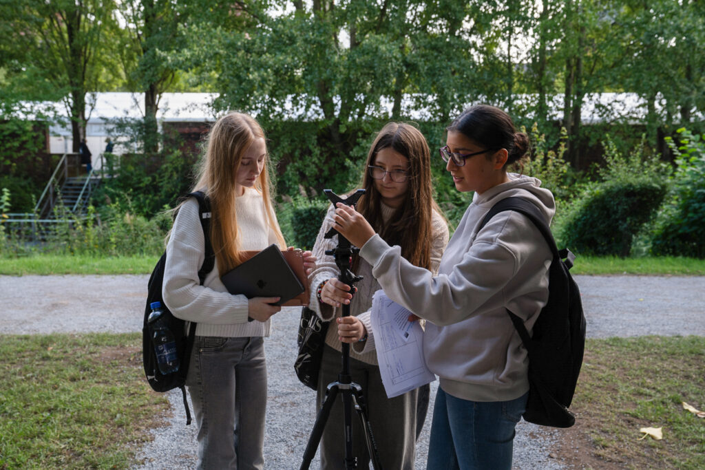 Jugendliche drehen Filme im Landschaftspark